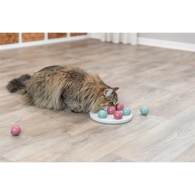 Trixie Cat Activity Solitaire